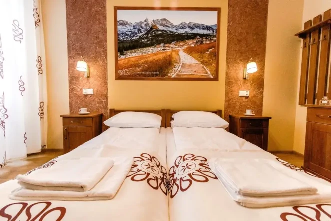 Pokoj Comfort/Balkon pro 2+1 hosty s vlastní koupelnou a výhledem na hory